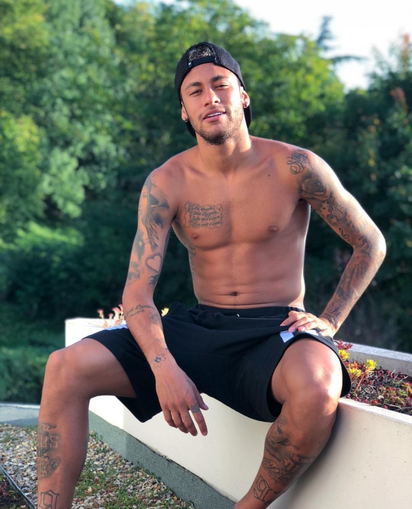 Who likes Neymar? 
