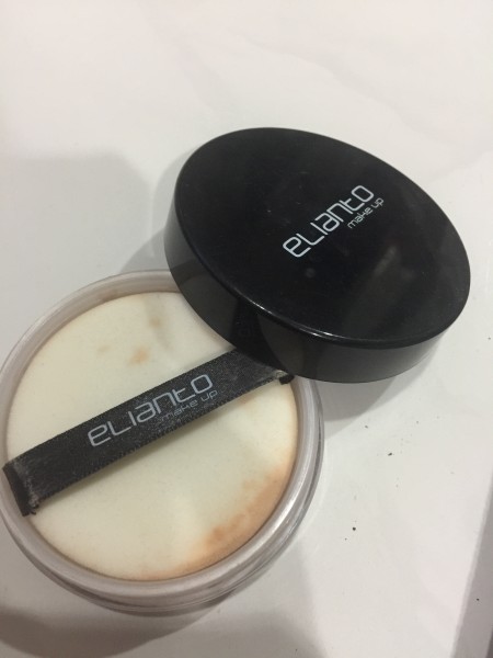 The best loose powder award goes to Elianto