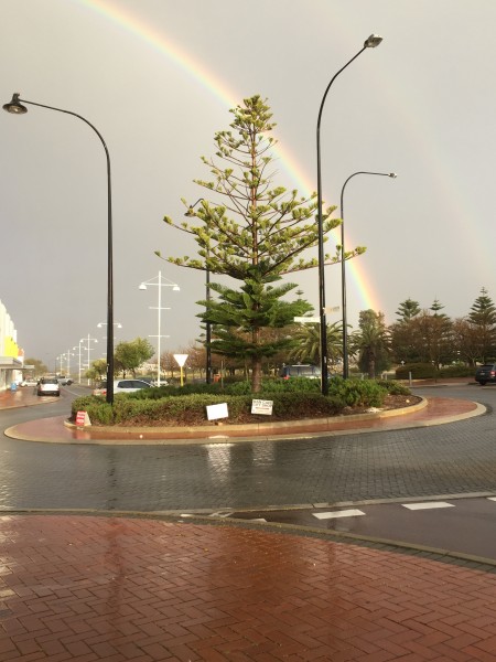 Rainy days are wonderful 🌧 🌈 